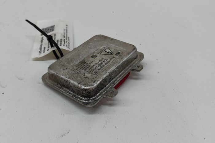 Unitate de control lumini LED BMW X6 E71, E72 2009 OEM: 7248050 31318896
