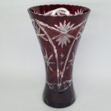 Vaza romaneasca cristal rosu rubin, veche, vintage