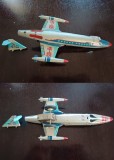 NI348 Avion de jucărie MF 105 din tablă, China, cu lipsuri, pentru reparat sau piese de schimb