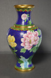 Vaza decorativa China anii 1960 tehnica cloisonne - decor floral - bujori