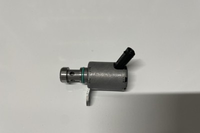 Supapa solenoid LAND ROVER RANGE ROVER EVOQUE L538 2018 OEM: LR073684,G4D3-2D350-AB | 32042702 foto