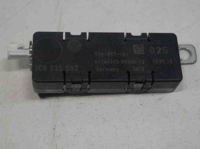 Amplificator de antena VW CC 358 2016 OEM: 3C8035552