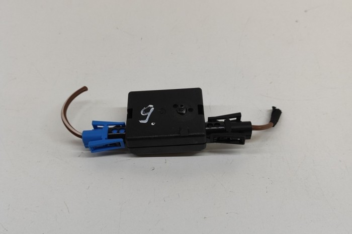 Amplificator de antena BMW i3 I01 2020 OEM: 9231466 29439755
