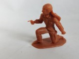 bnk jc Figurine de plastic - Manurba - cowboy cu pistol - maro