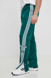 Cumpara ieftin Adidas Originals pantaloni de trening culoarea verde, cu model IM8213