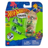 Set mini placa skateboard cu pantofi, Hot Wheels, HVJ72