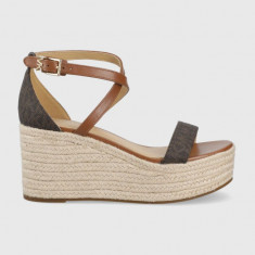 MICHAEL Michael Kors sandale Serena Wedge Espadrille femei, culoarea maro, toc pana