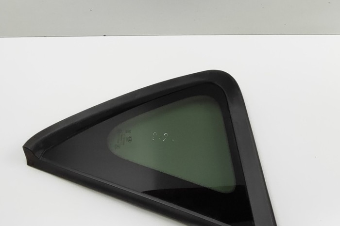 Geam lateral dreapta spate KIA SOUL II PS 2015 OEM: Hatchback | 30463791