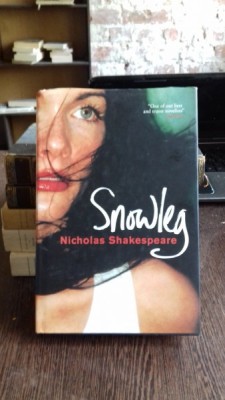 SNOWLEG - NICHOLAS SHAKESPEARE foto