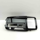 Ornament consola centrală MASERATI LEVANTE SUV M161 2016 OEM: 670047725,670066987 30752445