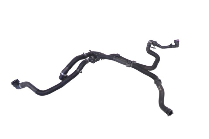 Furtun de lichid de răcire JAGUAR I-PACE X590 2019 OEM: J9D3-8D132-AD 15384232