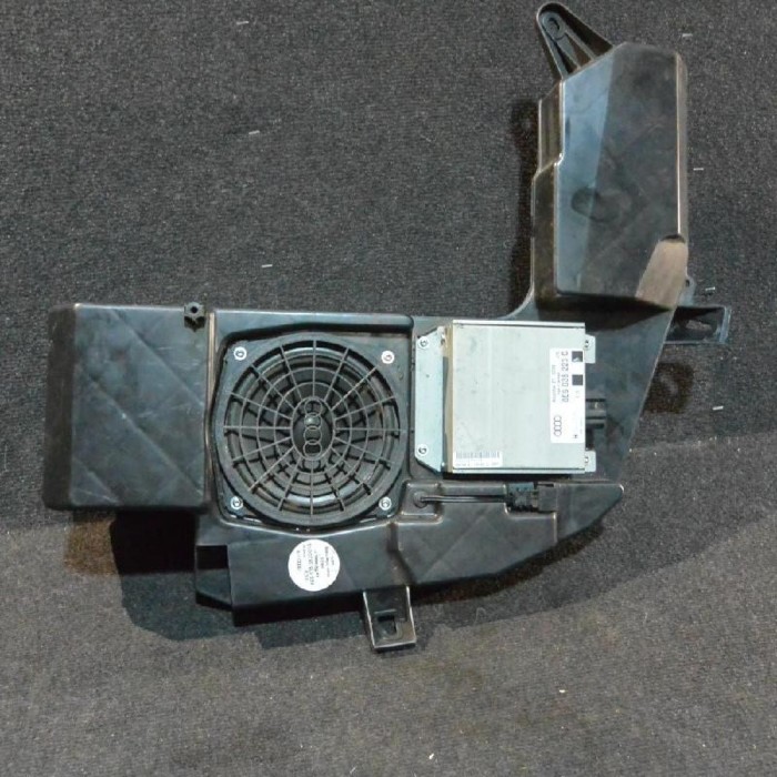 Subwoofer AUDI A4 8EC, B7 2005 OEM: 8E9035382D01S8E9035223D 1784055