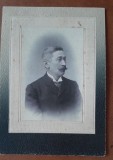 Fotografie pe carton, barbat cu mustata, inceput de secol XX