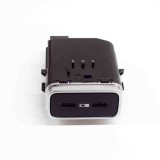 Port USB/AUX-In MERCEDES-BENZ GLE W167 2019 OEM: A1678205201 | 17327543