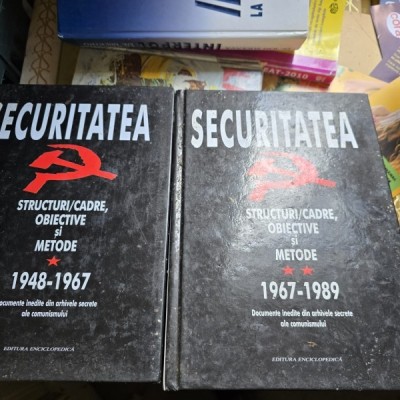 Securitatea. Structuri/cadre, obiective si metode 2 volume foto