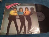 Cumpara ieftin VINIL VITESSE-KEEPIN&#039;ME ALIVE ELECTRECORD ELE 02864 DISC IN STARE EXCELENTA, Pop