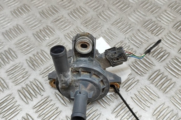 Pompa de apa auxiliara LEXUS CT ZWA10_ 2011 OEM: G9040-47090 28961736