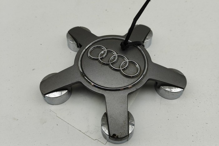 Capac de roata AUDI A6 Avant 4G5, C7, 4GD 2012 OEM: 4F0601165N | 31047836