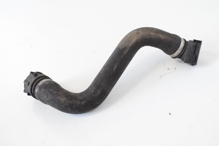 Furtun radiator răcire st&acirc;nga BMW 3 Touring E91 2008 OEM: 7797258 3940961