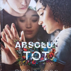 Nicola Yoon - Absolut tot (editia 2020)