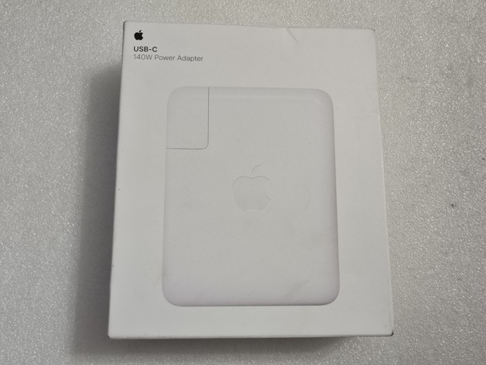 Incarcator laptop Apple 140W USB-C model: (MW2M3ZM/A) A2452 - sigilat