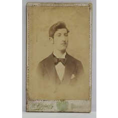 FOTOGRAFIE C.D.V. , STUDIO W. OPPELT , BUCURESTI , TANAR CU PAPION , SFARSITUL SEC. XIX