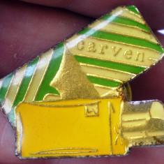 I.284 INSIGNA PIN COSMETICE CARVEN 27mm