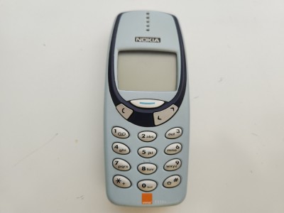 Telefon Nokia 3310 folosit cu carcasa albastru deschis foto