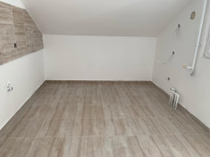 Vand apartament semidecomandat foto