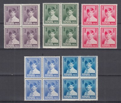 ROMANIA 1930 LP 83 REGELE MIHAI I (COPIL) UZUALE FORMAT MIC SERIA IN BLOC DE 4 TIMBRE STARE MNH foto