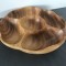 Superb platou pentru aperitive din lemn ,vechi,5 compartimente,diametru 27 cm.