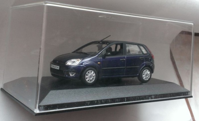 Macheta Ford Fiesta MK5 2001 albastru - Minichamps 1/43