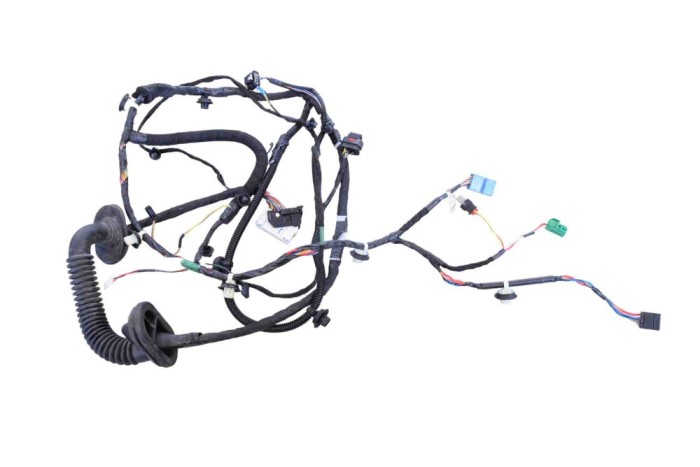 Cablaj ușă st&acirc;nga față TESLA MODEL 3 2023 OEM: 3067957-02-C 24983621