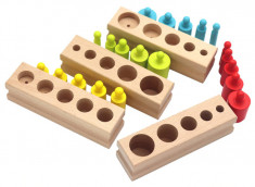 Cilindrii Montessori - cilindrii colorati din lemn foto