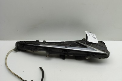 Proieitor suplimentar dreapta față LEXUS IS III _E3_ 2018 OEM: 81610-53060,8161053060 31058491 foto