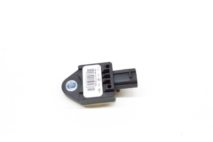Senzor de impact lateral st&acirc;nga MASERATI GRAN TURISMO 2010 OEM: 193783 13589748