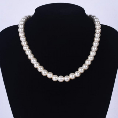 Colier de dama scurt cu perle acrilice albe, model White gravel foto