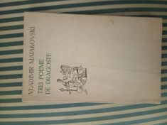 Vladimir Maiakovski Trei poeme de dragoste foto