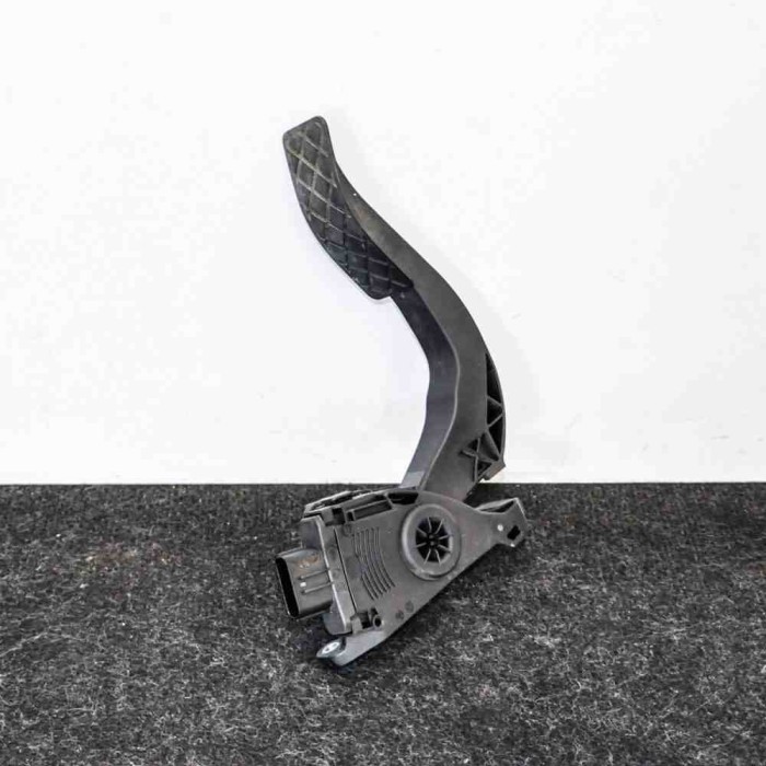 Pedala de accelerație AUDI A4 Avant 8K5, B8 2010 OEM: 8K17215236PV009505 2940368