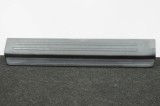 Ornament prag interior st&acirc;nga față MITSUBISHI L 200 / TRITON KJ_, KK_, KL_ 2017 OEM: 7656A249ZZ 11339365