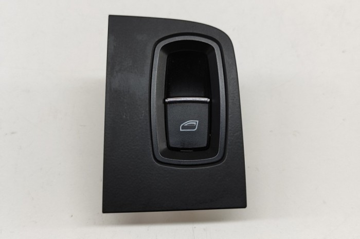 Buton geam ușă dreapta față PORSCHE CAYENNE 92A 2011 OEM: 7P5867375,7P5.867.375 | 30026701