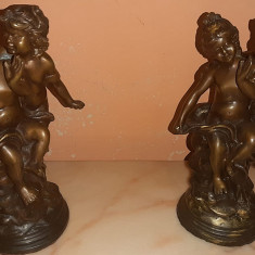 Set de 2 sculpturi, amorasi din bronz masiv, lucrătură de o foarte mare finete