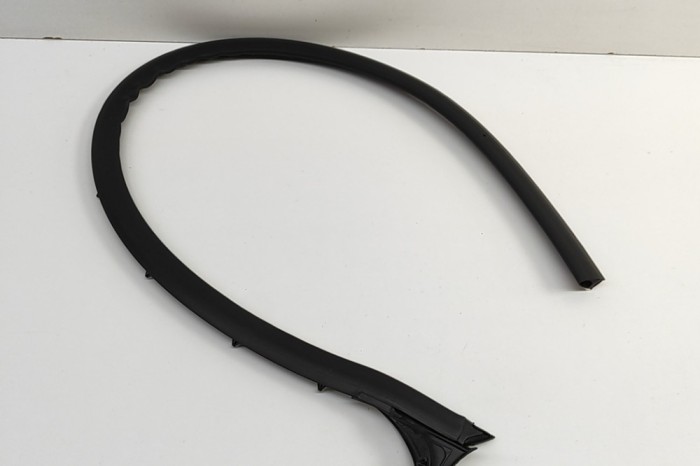 Garnitura ușă dreapta față VW GOLF VII 5G1, BQ1, BE1, BE2 2013 OEM: 5G4837652B | 30484781