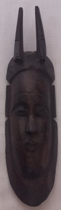 Masca sculptata manual, arta tribal africana, vintage
