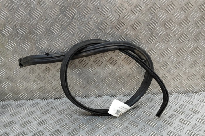 Garnitura de cauciuc motor MERCEDES-BENZ SPRINTER 3,5-t Platform / Chassis 907 2021 OEM: A9108871100 31022063