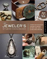 The Jeweler&amp;#039;s Studio Handbook: Traditional and Contemporary Techniques for Working with Metal and Mixed-Media Materials foto
