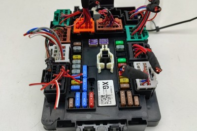Modul panou de siguranțe TESLA MODEL X 2020 OEM: 1094409-01-G | 31670403 foto