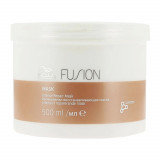 Masca de Par cu Efect Intens de Regenerare Wella Fusion 500 ml