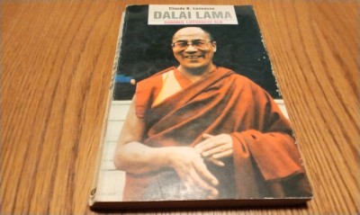 DALAI LAMA Domnul Lotusului Alb - Claude B. Levenson - Gramar, 1994, 270 p. foto
