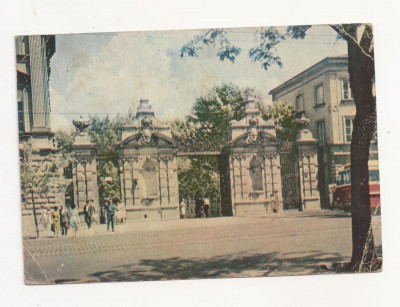 FA13 - Carte Postala- POLONIA - Varsovia, Poarta Universitatii,, circulata 1961 foto